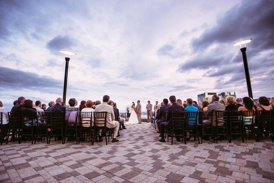 new-england-aquarium-wedding-ceremony-on-water